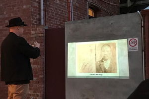 Gangsters & Candy Stores (night tour with laser projector)