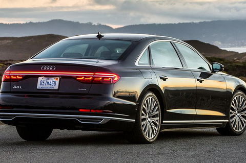 Audi A8 Chauffeur Car Melbourne Airport To CBD - St Kilda Accommodation 6