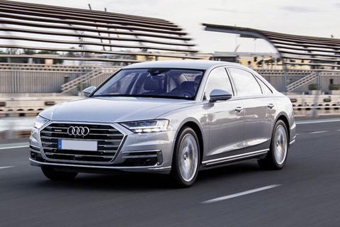 Audi A8 Chauffeur Car Melbourne Airport To CBD - St Kilda Accommodation 2