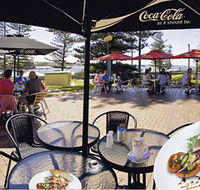 The Beach and Bush Gallery and Cafe - St Kilda Accommodation