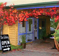 Macedon Ranges Arts Collective - St Kilda Accommodation