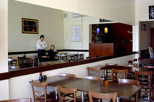 Dan Hung - St Kilda Accommodation 0