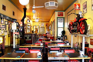 Highway 31 - St Kilda Accommodation 0