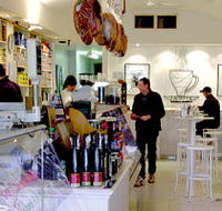 Lygon Foodstore - St Kilda Accommodation