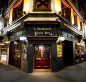 The Elephant  Wheelbarrow - St Kilda Accommodation