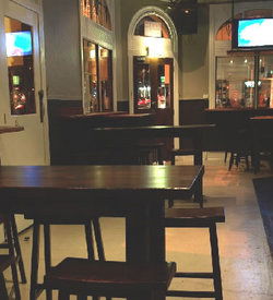 The Swan Hotel - St Kilda Accommodation 2