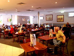 Midway Tavern - St Kilda Accommodation 2