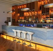Pontoon Bar - St Kilda Accommodation
