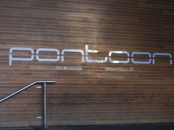 Pontoon Bar - St Kilda Accommodation 1