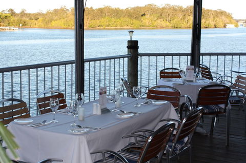 The River Deck On Noosa Marina - St Kilda Accommodation 4