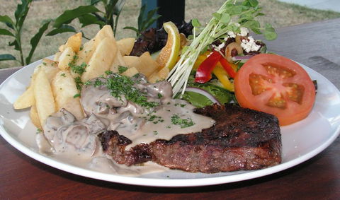 Fairways Tavern - St Kilda Accommodation 1