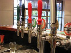 Mayfair Tavern & Bottleshop - St Kilda Accommodation 2