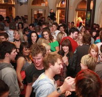 Jackson's  Co - St Kilda Accommodation