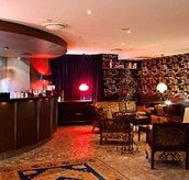 White Revolver - St Kilda Accommodation