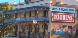 Caledonia Hotel - St Kilda Accommodation 2