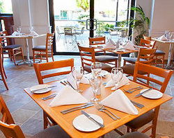 Chifley Albury - St Kilda Accommodation 2