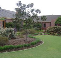 Camden Lakeside Country Club - St Kilda Accommodation