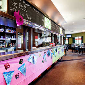 Irish Finnegan's - St Kilda Accommodation 3