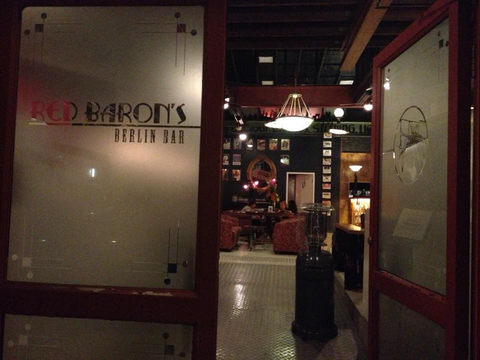 Red Baron's Lounge Bar - St Kilda Accommodation 3