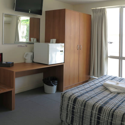 Upper Ross Hotel - St Kilda Accommodation 2
