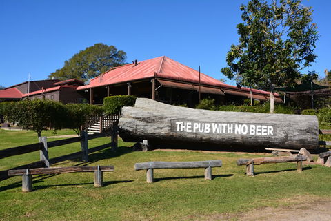The Pub With No Beer - St Kilda Accommodation 2