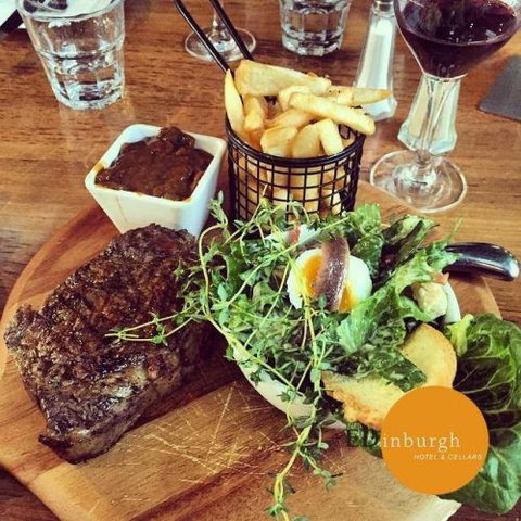 Edinburgh Hotel & Cellars - St Kilda Accommodation 1