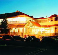 Loxton Community Hotel Motel - St Kilda Accommodation