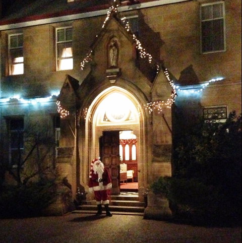 Abbey Of The Roses - Christmas In July - St Kilda Accommodation 0