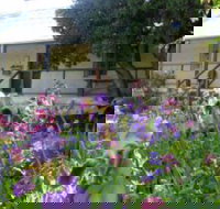 Raglan Art Award Exhibition - St Kilda Accommodation