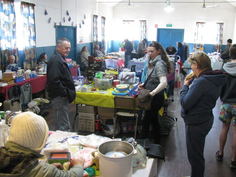 Trash And Treasure At East Kurrajong - St Kilda Accommodation 2