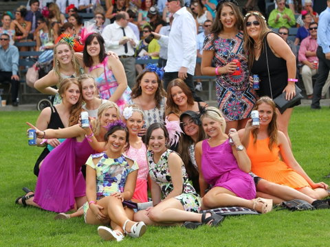Albury Racing Club Boxing Day Races - St Kilda Accommodation 2
