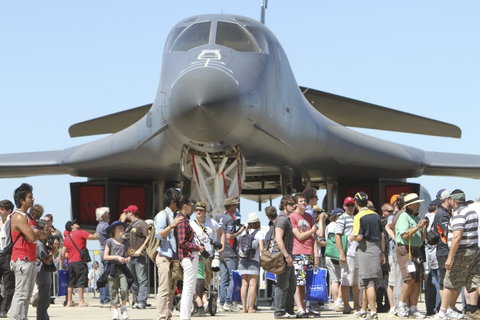 Australian International Airshow - St Kilda Accommodation 0