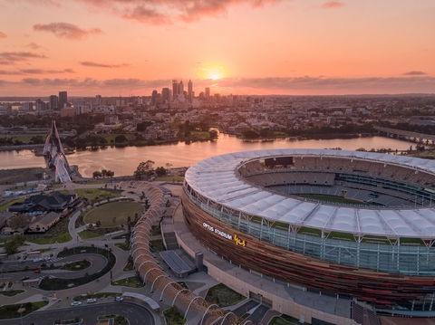 Geelong Cats V Collingwood - AFL Round 7 - St Kilda Accommodation 0