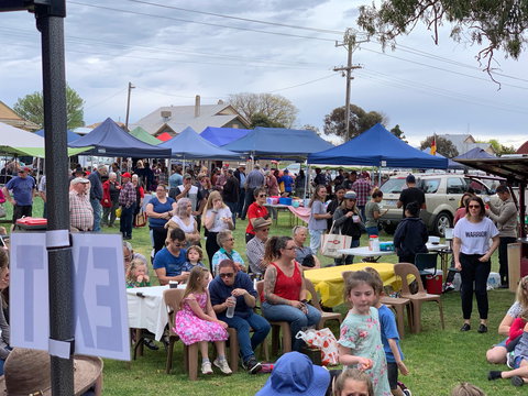 Nhill Lions Community Market - St Kilda Accommodation 2