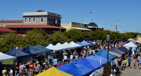 Semaphore Street Fair - St Kilda Accommodation 0