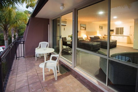 Fairway Motor Inn - St Kilda Accommodation 1