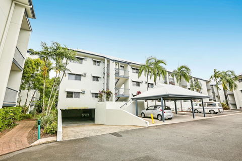 Citysider Cairns - St Kilda Accommodation 0