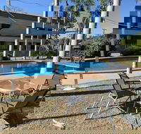 Pine Tree Motel