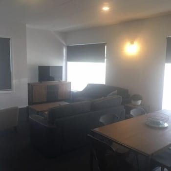 Penguin TAS St Kilda Accommodation