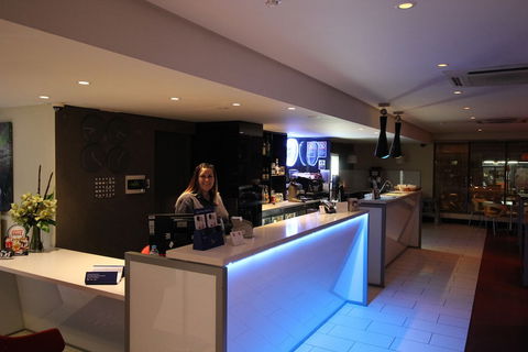 Ibis Newcastle - St Kilda Accommodation 1
