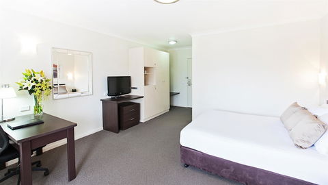 Ibis Styles Canberra Tall Trees - St Kilda Accommodation 6