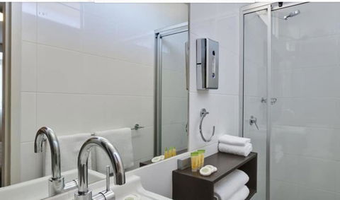 Ibis Styles Canberra Tall Trees - St Kilda Accommodation 3
