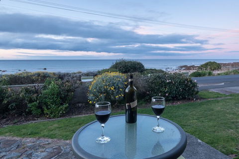 Sunrise At Penguin - St Kilda Accommodation 3