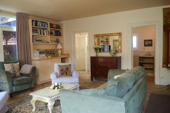 Athelney Cottage - St Kilda Accommodation 4