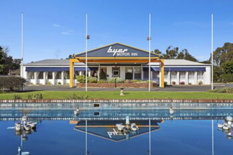 Byer Fountain Motor Inn, Holbrook - St Kilda Accommodation 0