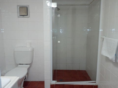 Lake Central - St Kilda Accommodation 6