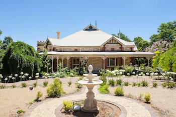 Clare Valley And The Mid North SA St Kilda Accommodation