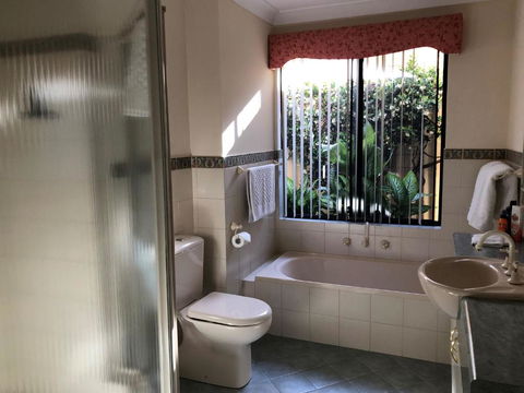 Alfred Cove Short Stay - St Kilda Accommodation 1