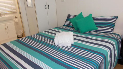 Oakridge Motel Tourist Park - St Kilda Accommodation 2