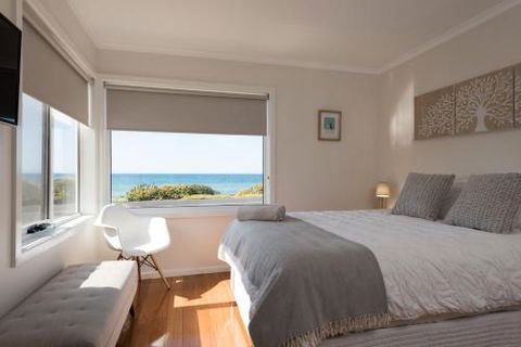 Penguin Beach House - St Kilda Accommodation 5